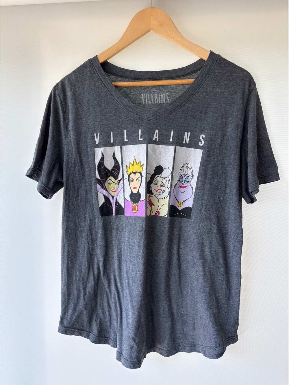 Disney Villains Graphic T Shirt Womens XL Maleficent Ursula Evil Queen Tee
